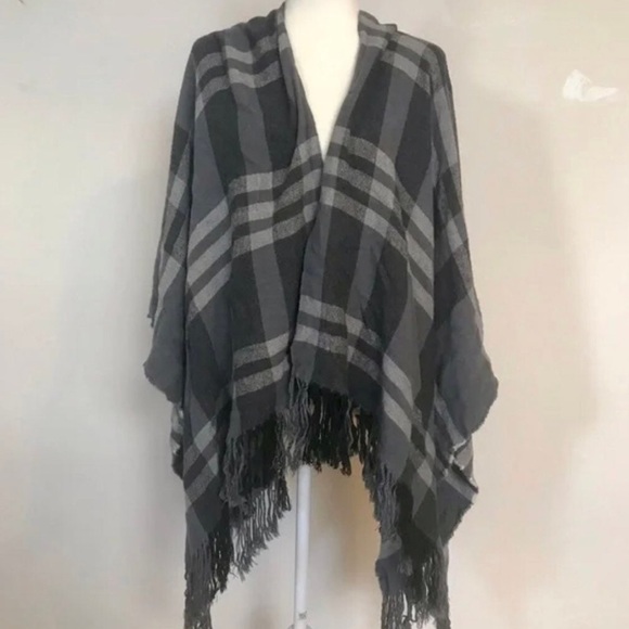 Siizu Multicolor Poncho - Picture 1 of 7